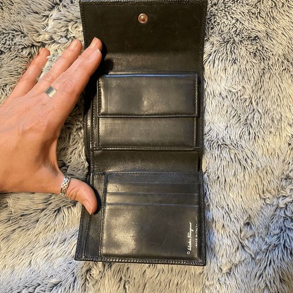 Salvatore Ferragamo Snakeskin Black Silver-Tone Hardware Tri-Fold Wallet MP $398 - Picture 13 of 15